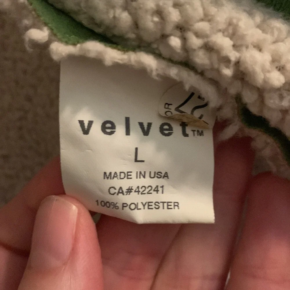 Velvet by Graham & Spencer green faux shearling jacket. Size Large - Picture 3 of 4